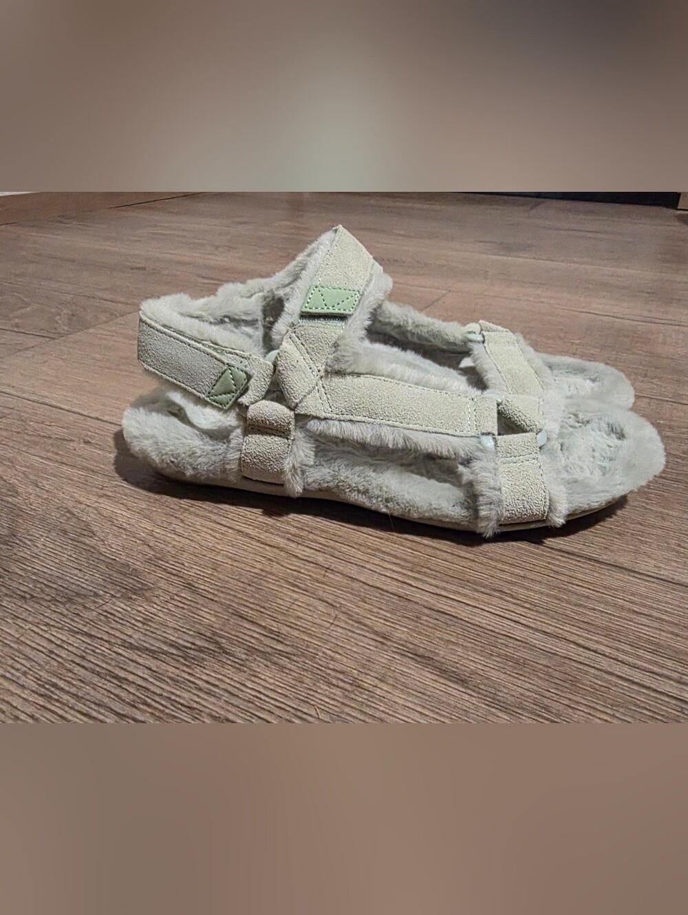 Vionic Viva Womens Faux Fur Strap Sandals Size 6